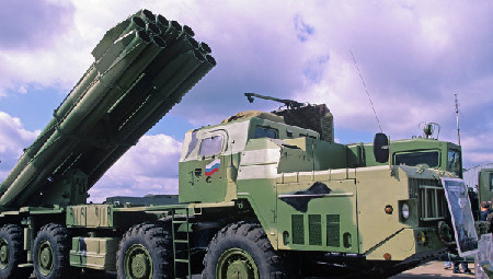 俄羅斯現有的“斯莫奇”(Smerch)多管火箭發射系統