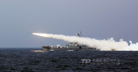 某導彈護衛艇導彈實射。