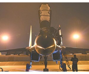 東部戰區某旅錘煉飛行員夜間作戰硬功