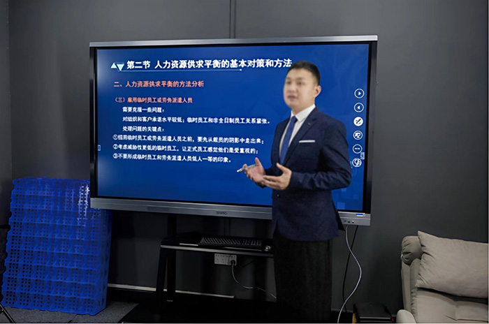 軍文知學教育：深耕軍隊文職人才培養，助力強軍事業新發展